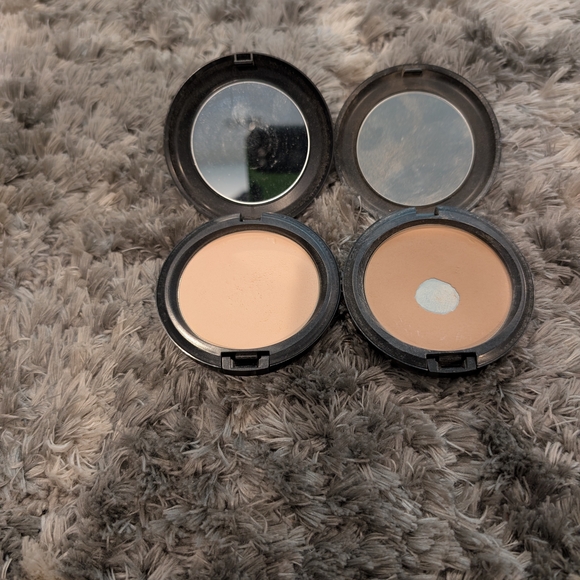 Black Round Containers - Picture 8 of 12